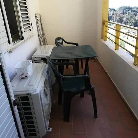 A La Vue *