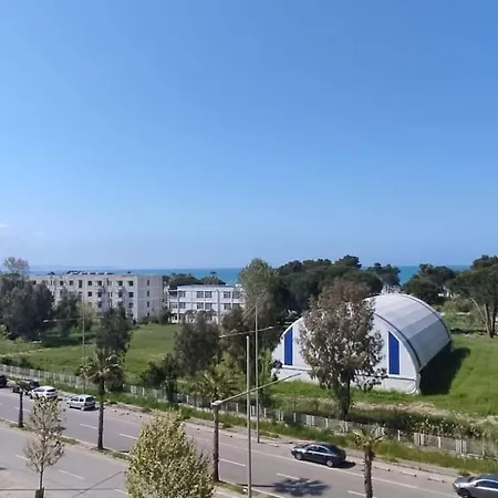 A La Vue *